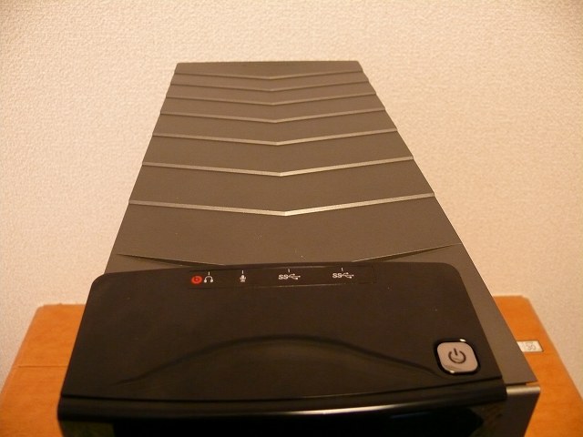 HP ENVY Phoenix 810-190jp/CT 東京生産ゲーマーズモデル 上面