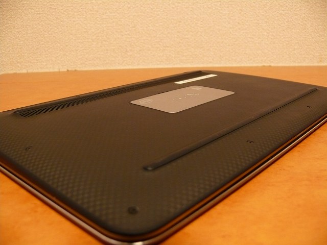 XPS13 底面